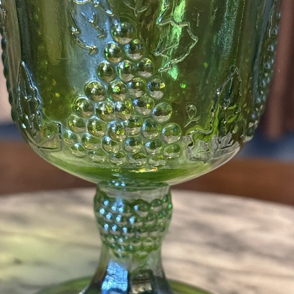 2pc VTG 70s Indiana Glass Harvest Grape Carnival Green Goblet Iridescent Lime